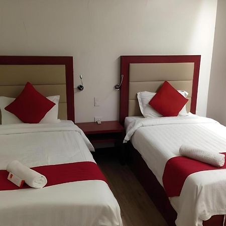 Cherry Midtown Hotel Olongapo City Exteriör bild