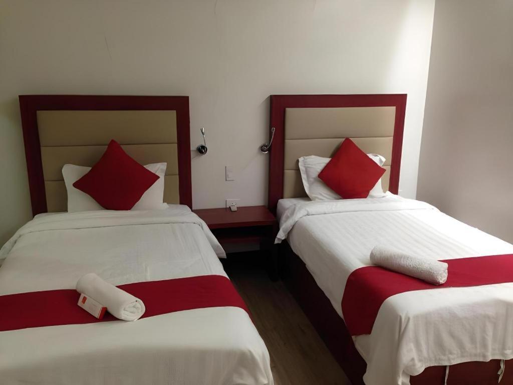 Cherry Midtown Hotel Olongapo City Exteriör bild
