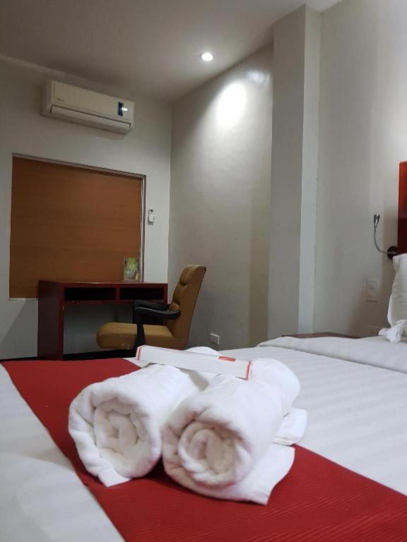 Cherry Midtown Hotel Olongapo City Exteriör bild