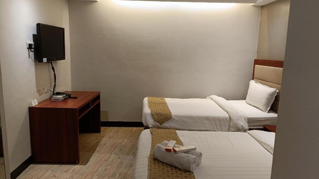 Cherry Midtown Hotel Olongapo City Exteriör bild
