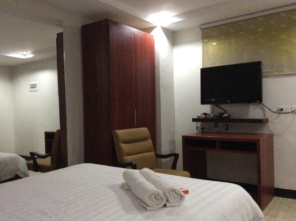 Cherry Midtown Hotel Olongapo City Rum bild