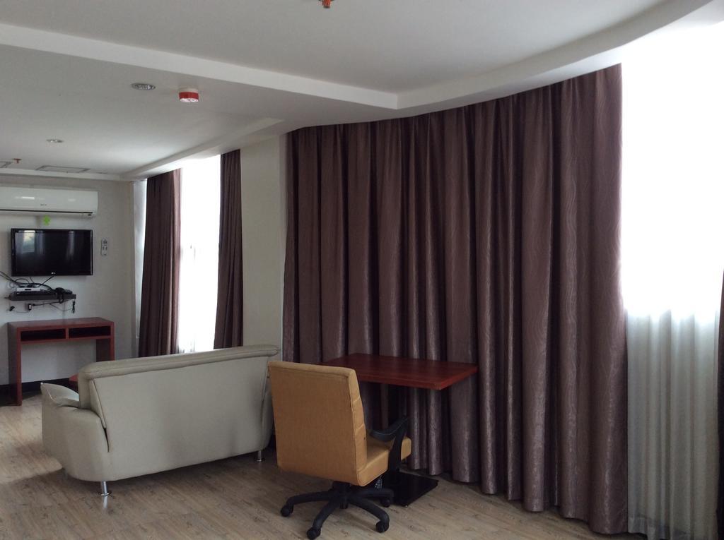 Cherry Midtown Hotel Olongapo City Rum bild