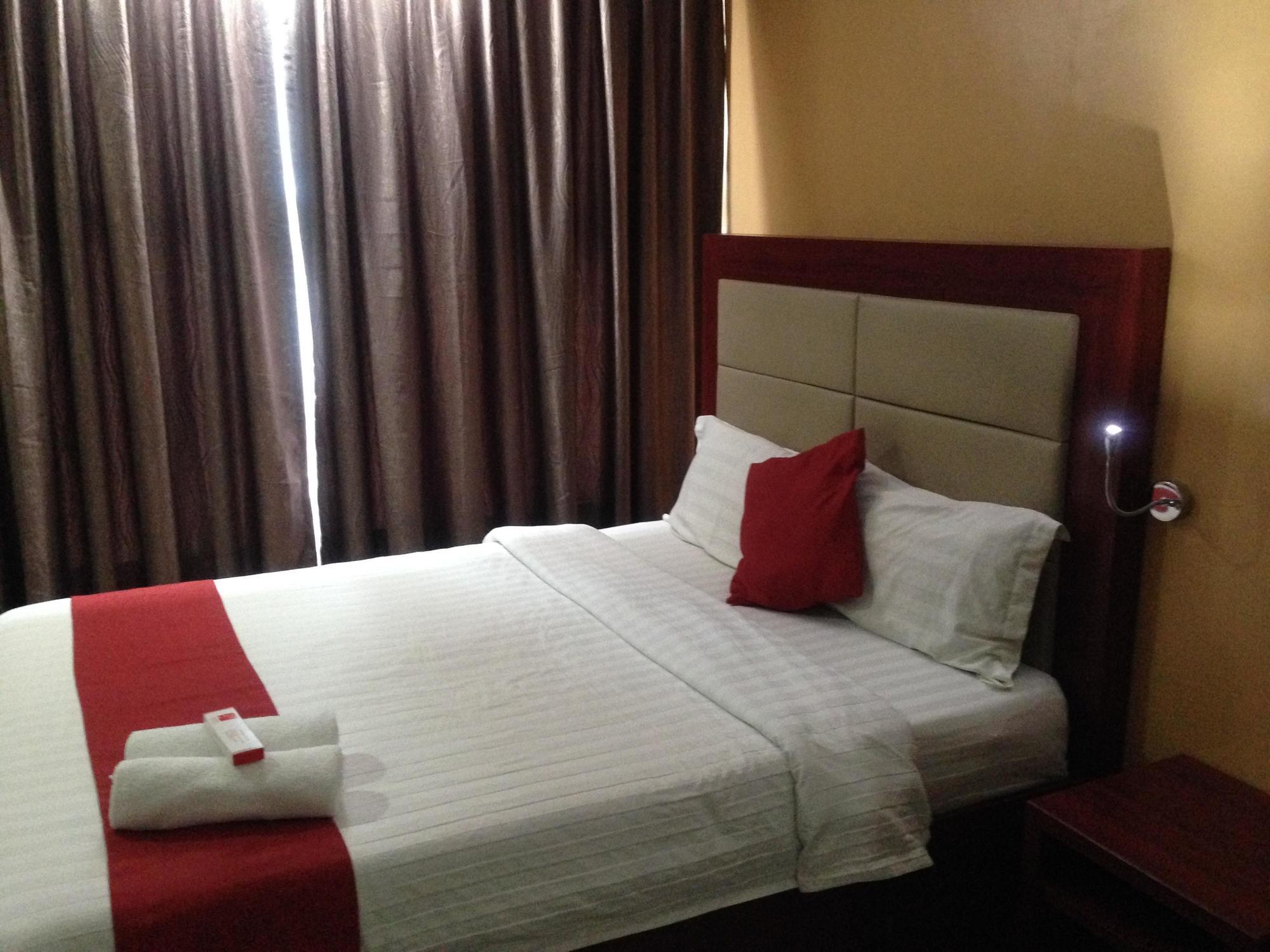 Cherry Midtown Hotel Olongapo City Exteriör bild